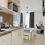 - Aparthotel