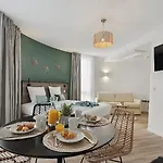 - Aparthotel Noisy-le-Grand